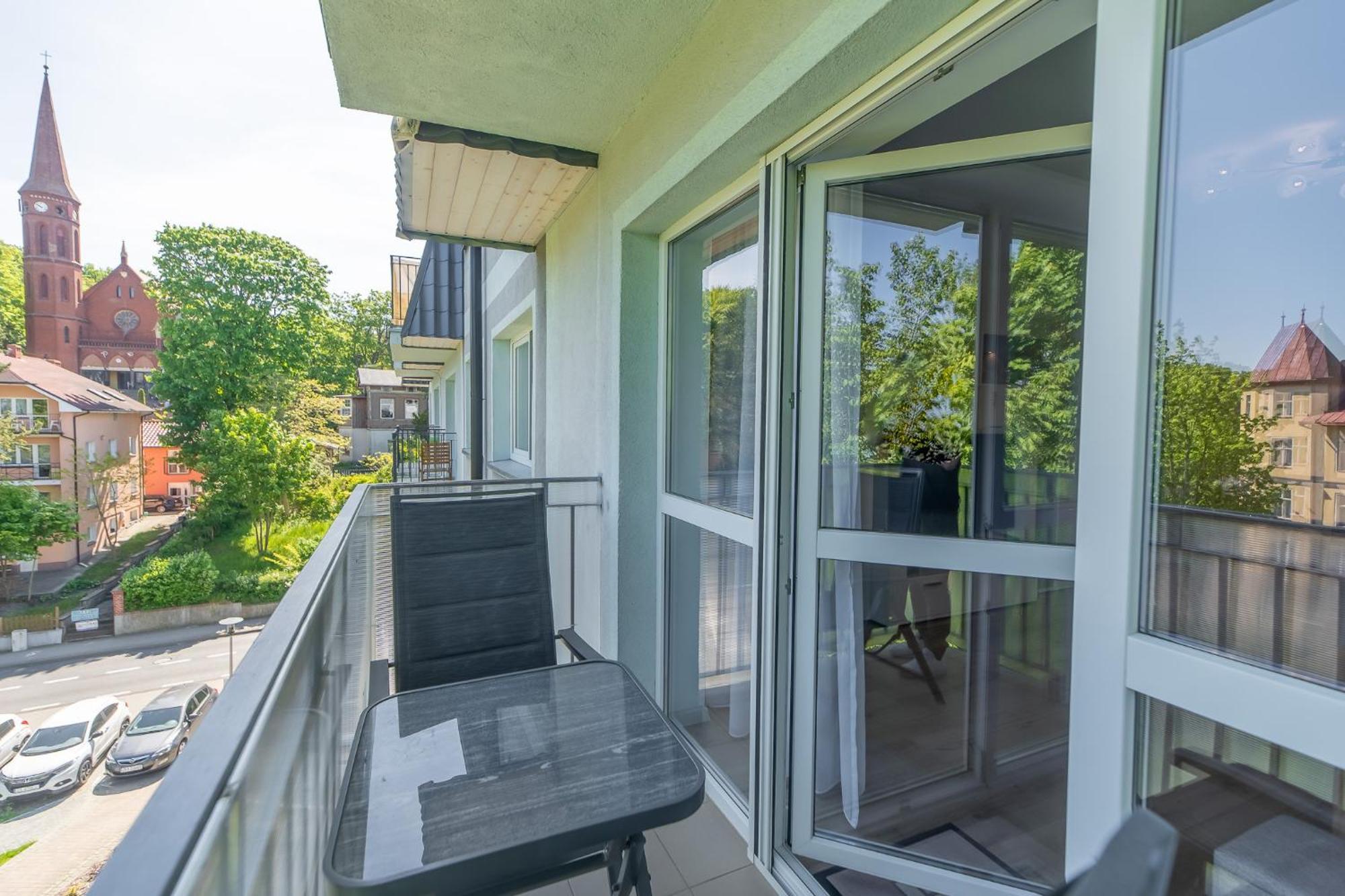 Seaside Breeze Stylish Apartment Balcony & Parking By Noclegi Renters Miedzyzdroje Eksteriør bilde